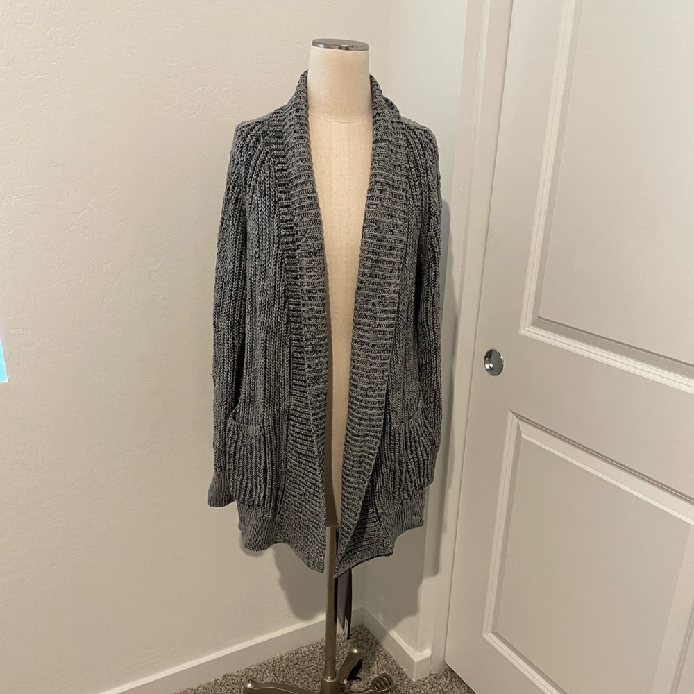 Elegant Gray Women's Cardigan